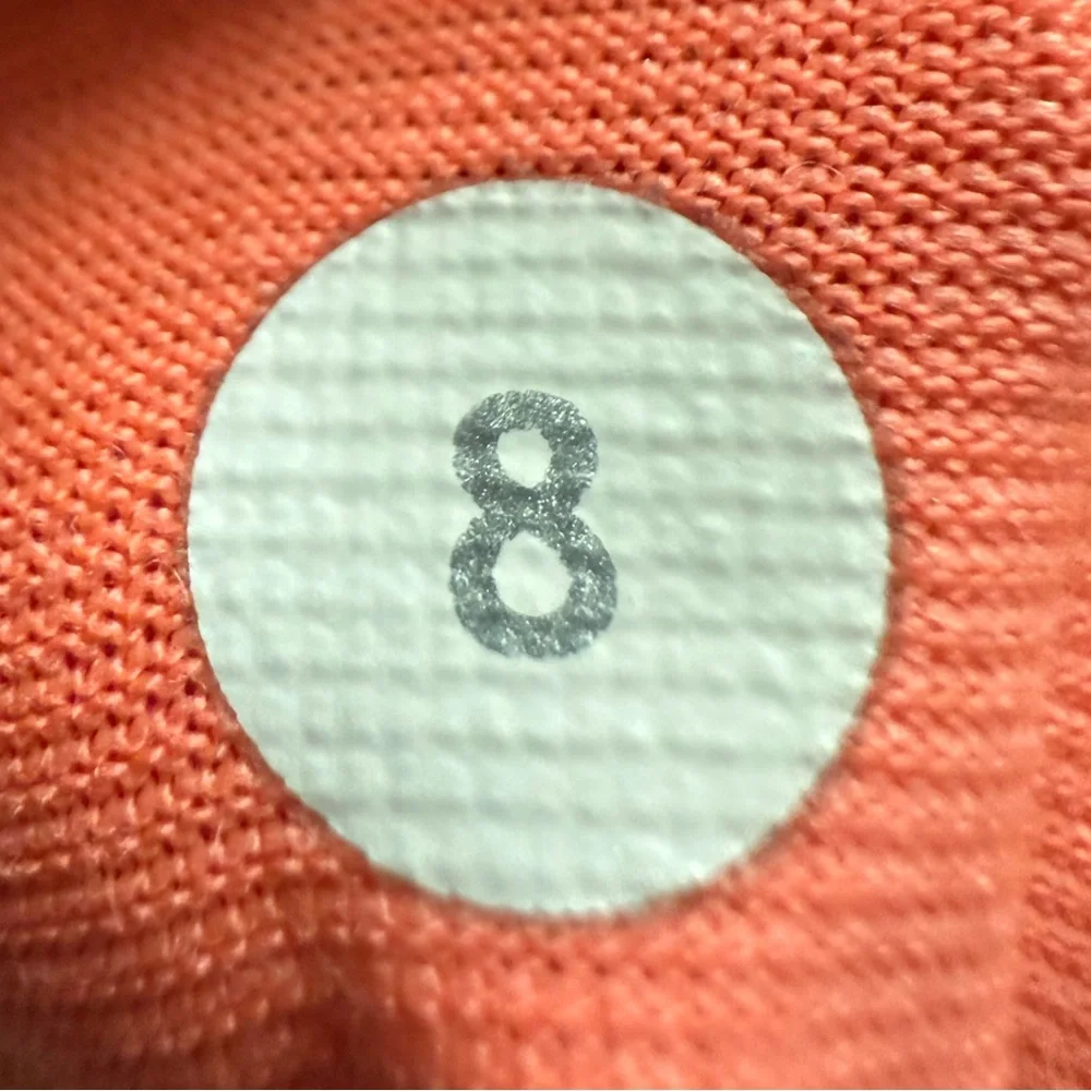 Lululemon women’s tank built in sports bra size 8 gray‎ and pink - Picture 8 of 8